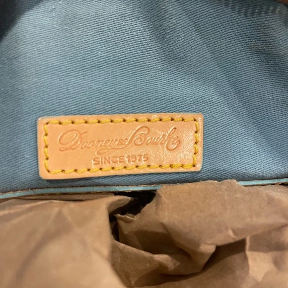 Dooney and Burke 2017 Walt Disney World Marathon weekend satchel - Picture 3 of 11